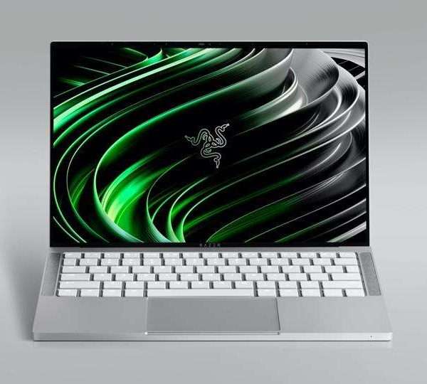 Razer Book 13 Intel Core i7-1165G7 | 13.4" FHD+Touch | 16GB RAM | 512GB PCIe | CNC Aluminum | Chroma RGB | Thunderbolt 4 | Windows 10